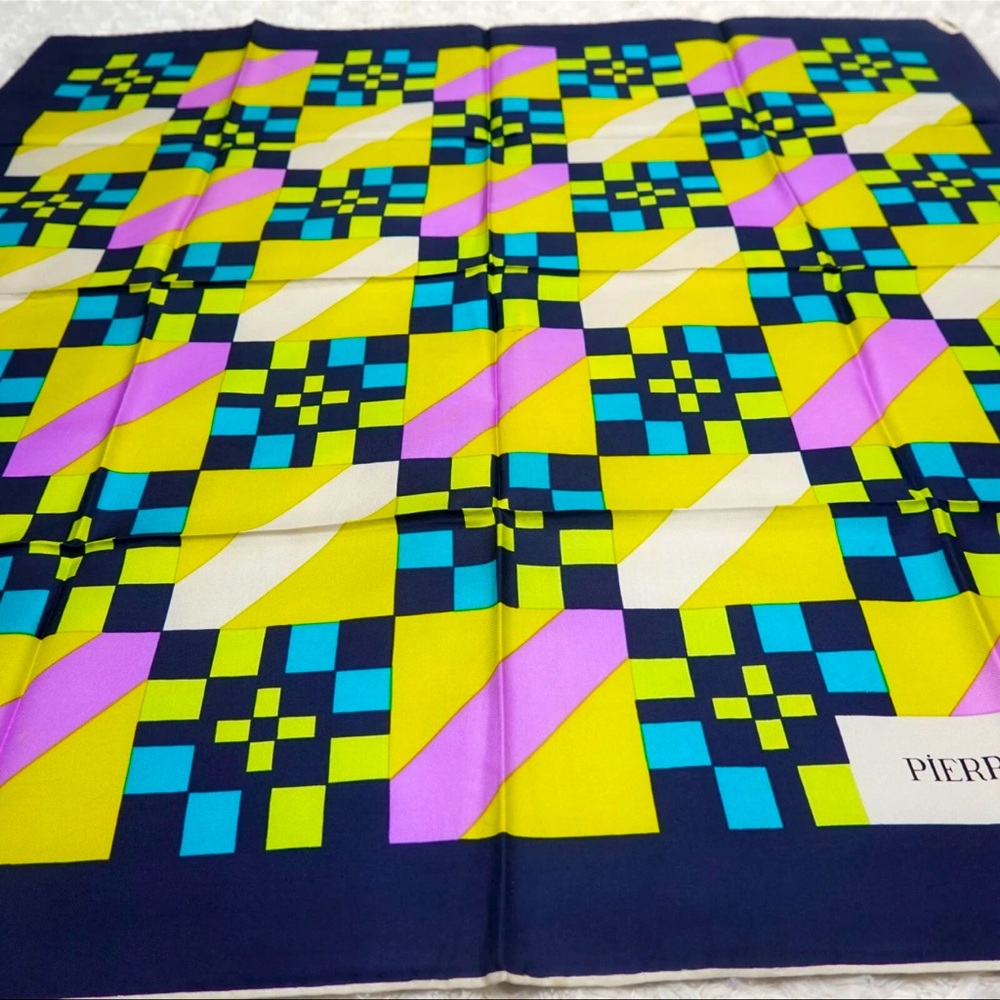 BALMAIN Silk 30.5" X 31" O940 Pierre Balmain Vintage Rate Silk - Picture 3 of 7